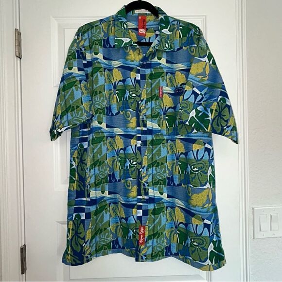 Marc Ecko Unltd Tropical Print Button Front Short Sleeve Shirt - Picture 1 of 6